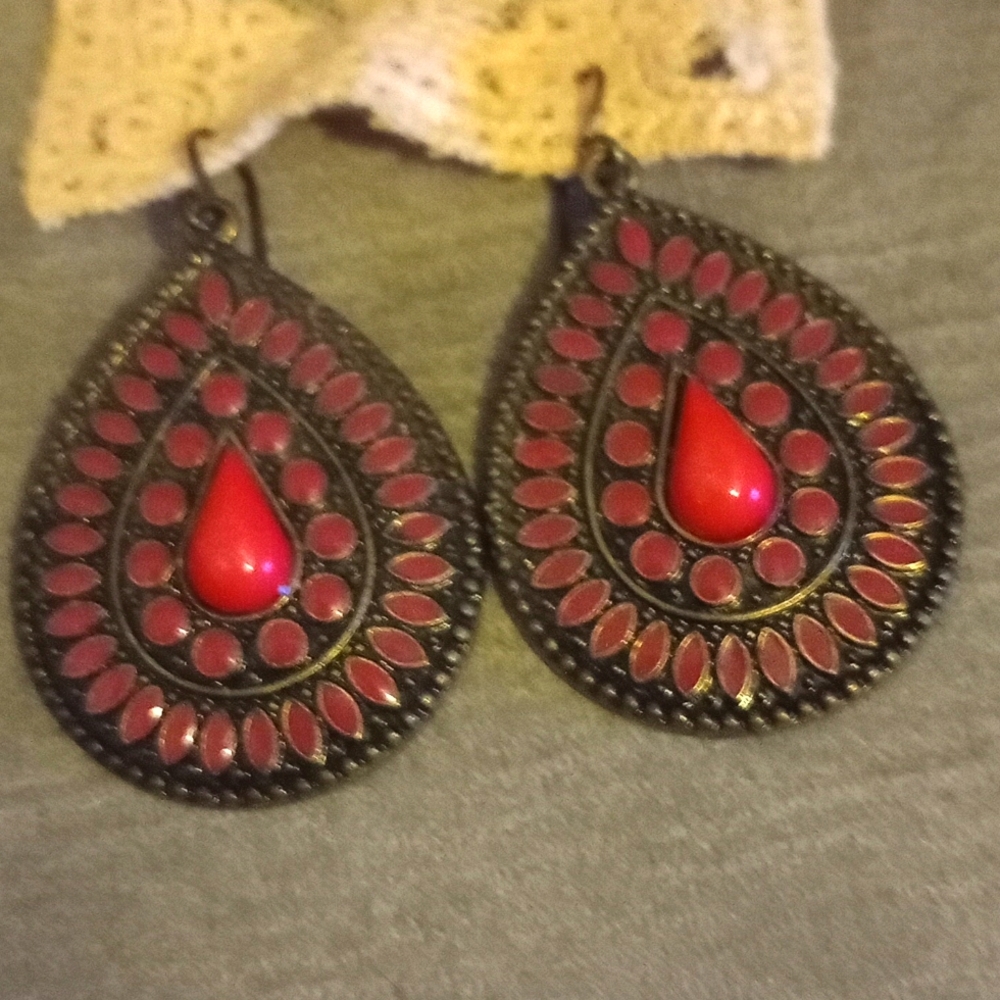 Bundle Only NWOT FRANCESCA'S Beautiful BOHO  teardrop beaded pierced earrings